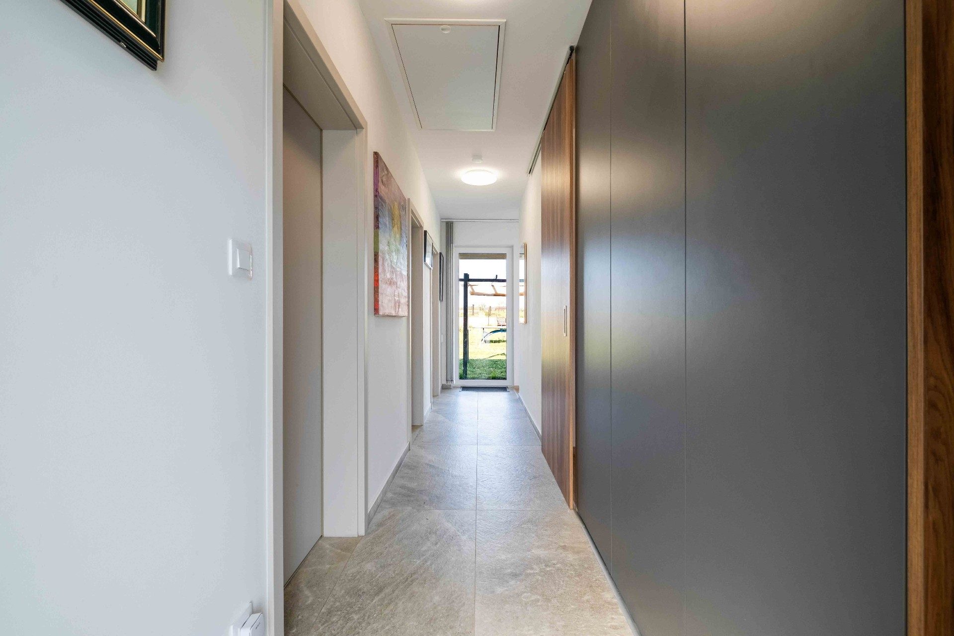 Rodinný dům - bungalov, interiér domu, fotografie 7